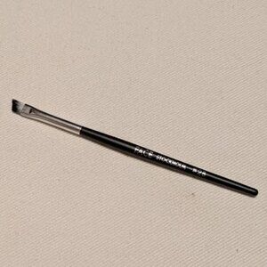 FACE Stockholm Angular Brush #28